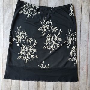 Willismith black and Cream skirt size medium